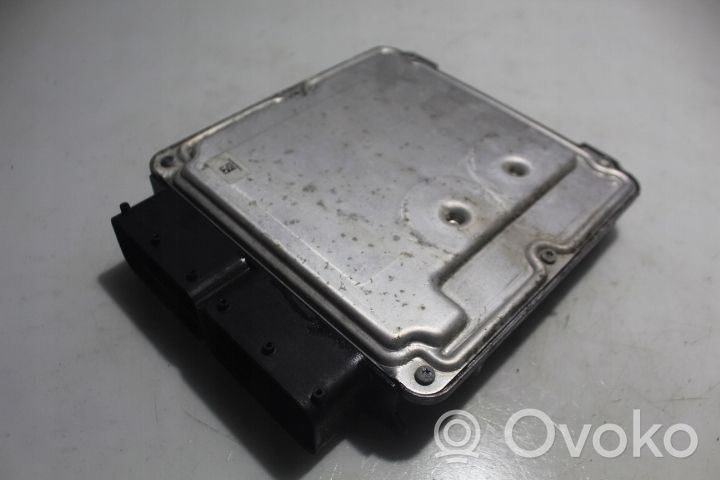 Volkswagen Touran III Unité de commande, module ECU de moteur 0281031483