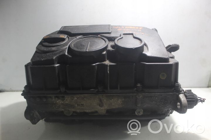 Volkswagen Touran I Engine head 