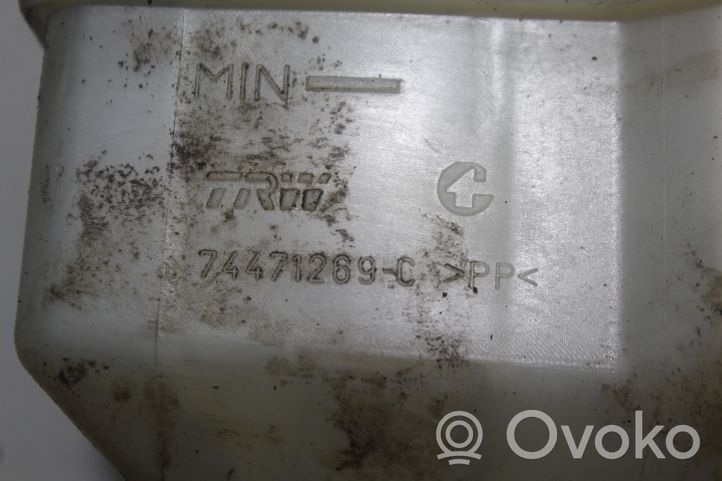 Land Rover Discovery 3 - LR3 Główny cylinder hamulca 74471269-C