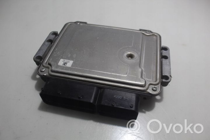 Hyundai i30 Centralina/modulo motore ECU 0281017208