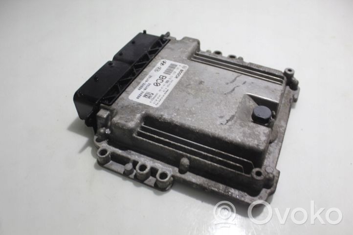 Hyundai i30 Galios (ECU) modulis 0281031578