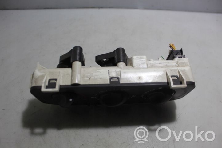 Renault Clio II Interior fan control switch 