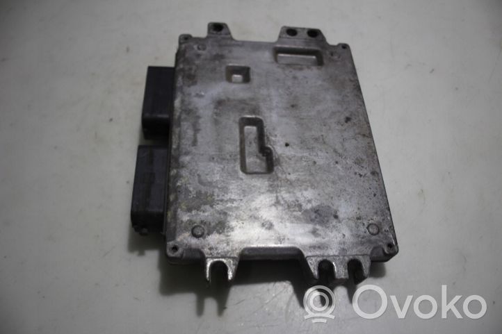 Suzuki Swift Unité de commande, module ECU de moteur 