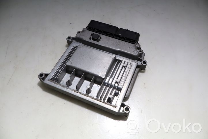 KIA Ceed Unidad de control/módulo ECU del motor 0261201202