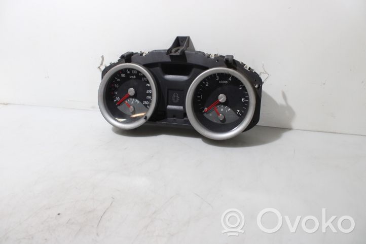 Renault Megane II Uhr 