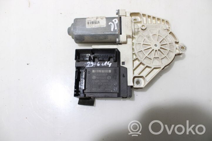 Volkswagen PASSAT B6 Front door window regulator motor 