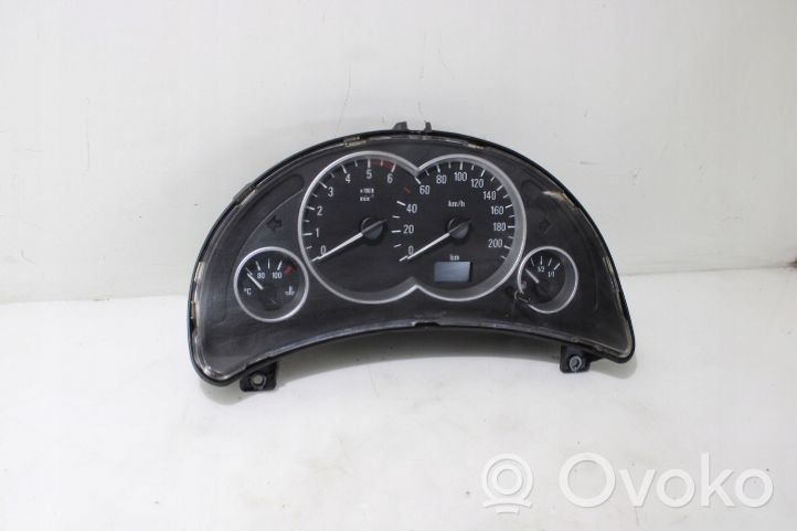 Opel Corsa C Clock 