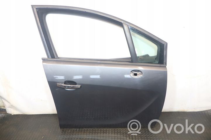 Opel Meriva B Дверь 