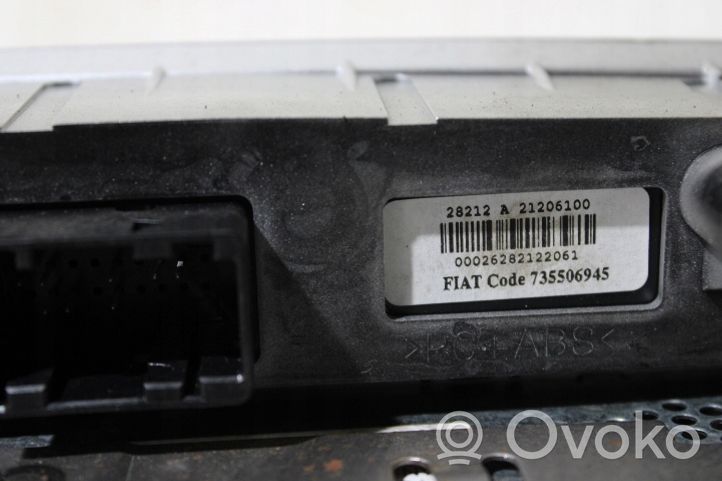 Fiat Punto Evo Radion/GPS-laitteen pääyksikön kehys 