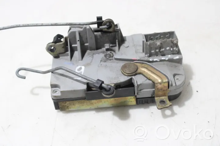 Peugeot 406 Front door lock 