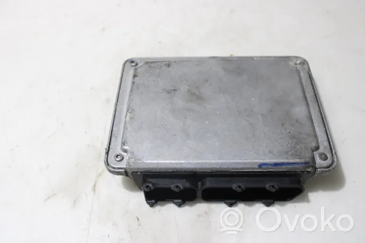 Volkswagen New Beetle Centralina/modulo motore ECU 0281001732