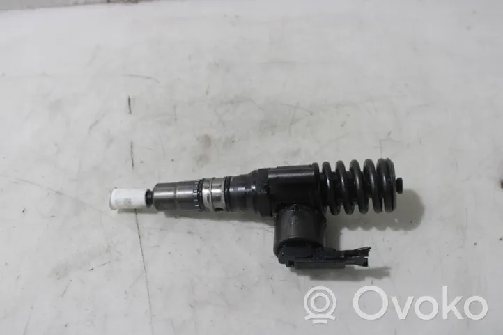 Seat Toledo III (5P) Inyector de combustible 0414720404