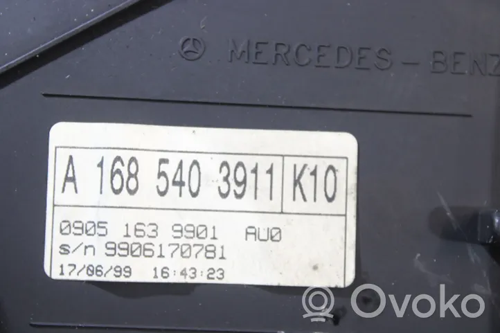 Mercedes-Benz A W168 Horloge 