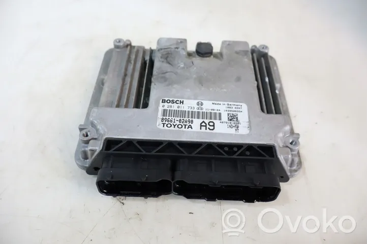 Toyota Corolla Verso E121 Komputer / Sterownik ECU silnika 0281011733