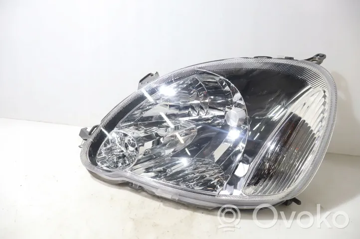 Toyota Yaris Verso Lampa przednia 