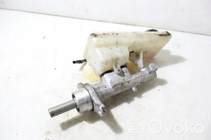 Opel Vivaro Master brake cylinder 
