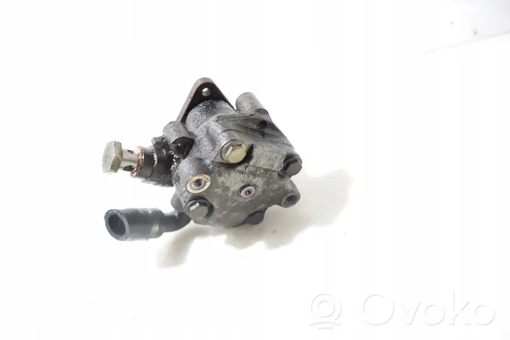 Audi A4 S4 B5 8D Power steering pump 