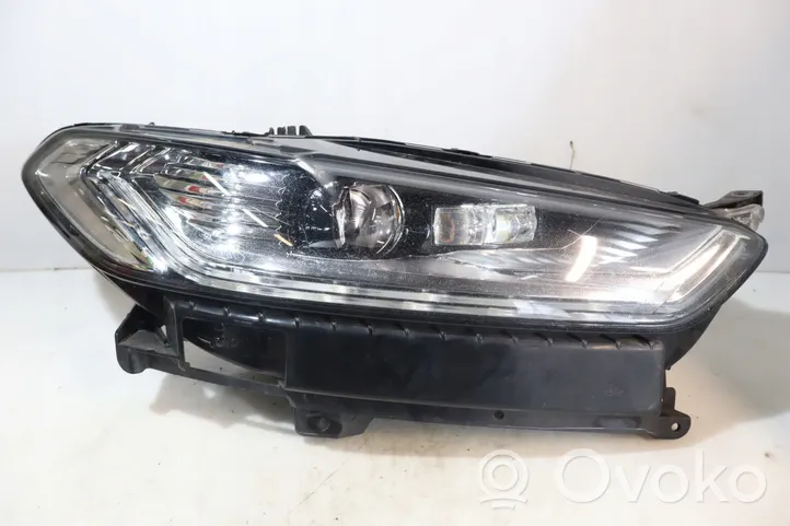 Ford Mondeo MK V Lampa przednia 