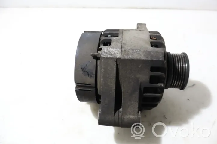 Opel Astra H Alternator 