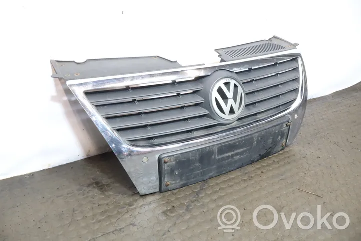 Volkswagen PASSAT B6 Front grill 