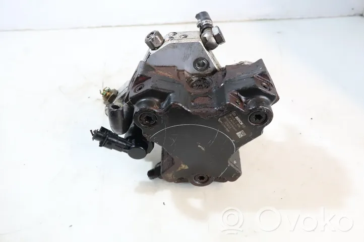 Volvo V50 Polttoaineen ruiskutuksen suurpainepumppu 30756125