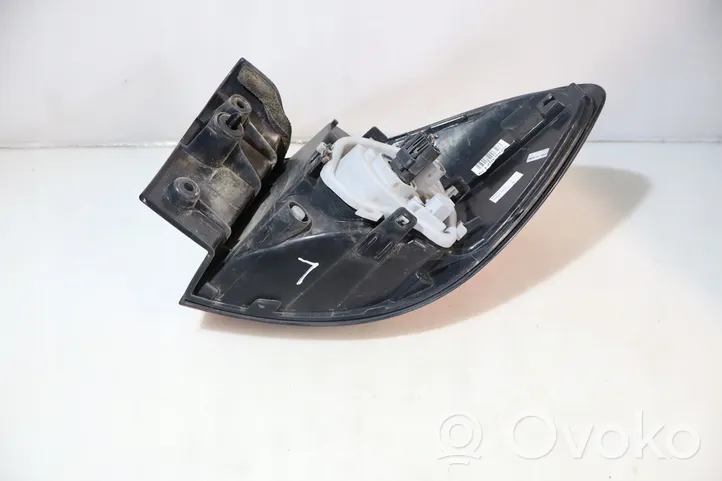 Renault Captur Lampa tylna 