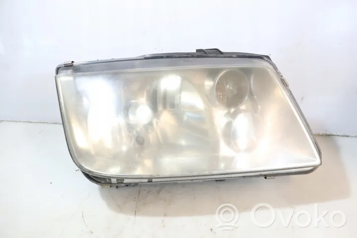 Volkswagen Bora Lampa przednia 