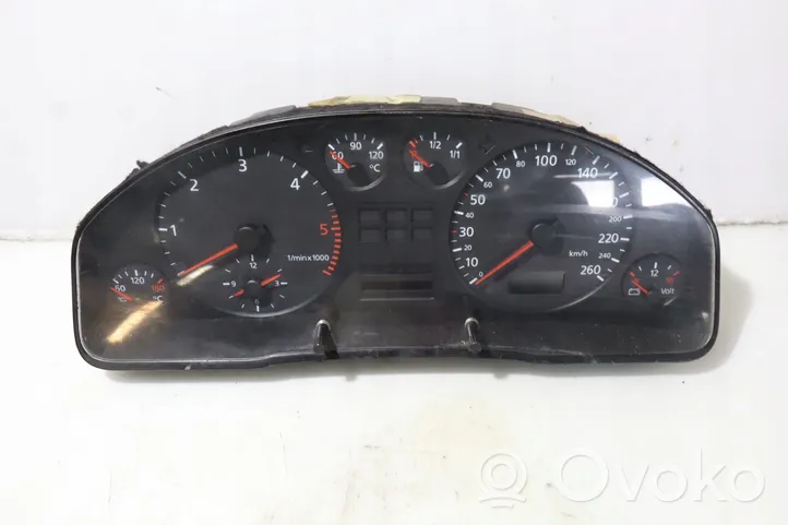 Audi A6 S6 C5 4B Clock 