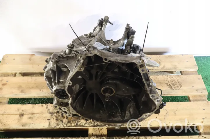 Mazda 3 III Mechaninė 6 pavarų dėžė E4E44