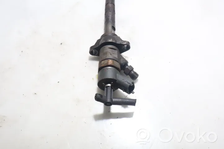 Peugeot Partner Injecteur de carburant 0445110239