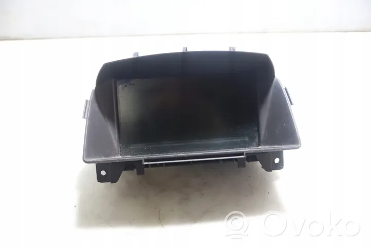 Opel Zafira B Radio/CD/DVD/GPS-pääyksikkö 