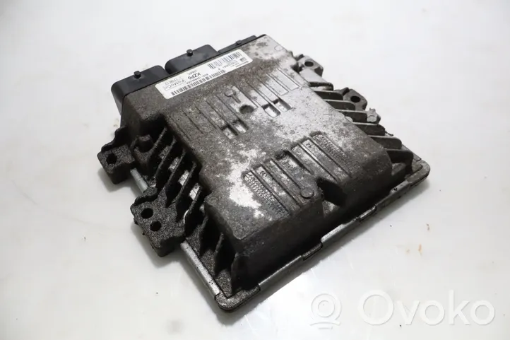 Ford Focus Блок управления двигателем ECU S180133051