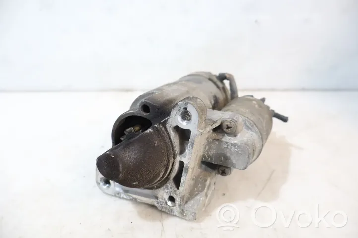 Renault Clio II Starter motor M000T91581