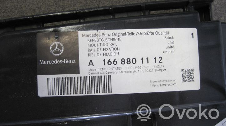 Mercedes-Benz ML W166 Uchwyt / Mocowanie zderzaka tylnego A1668801112
