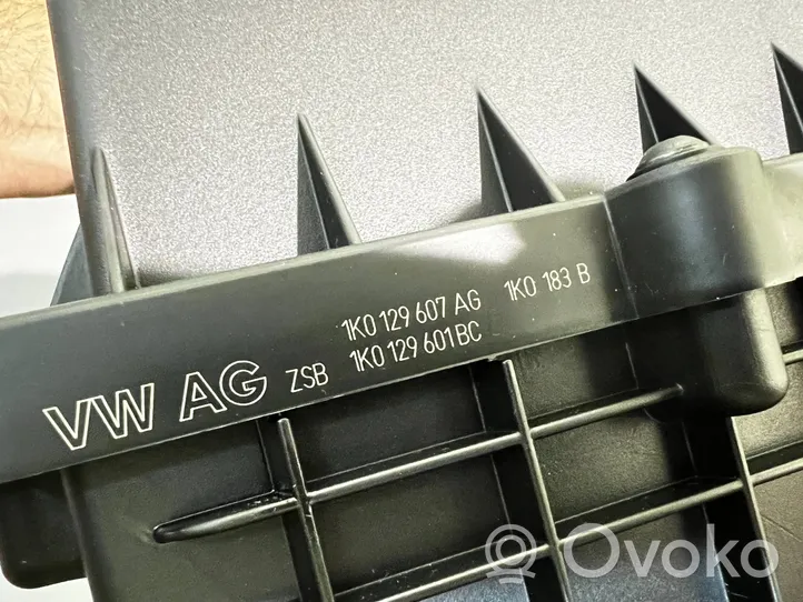 Volkswagen Tiguan Boîtier de filtre à air 1K0129607AG