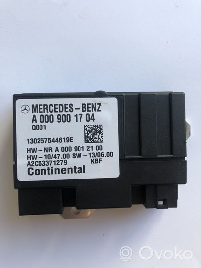 Mercedes-Benz A W176 Unité de commande / module de pompe à carburant A0009001704