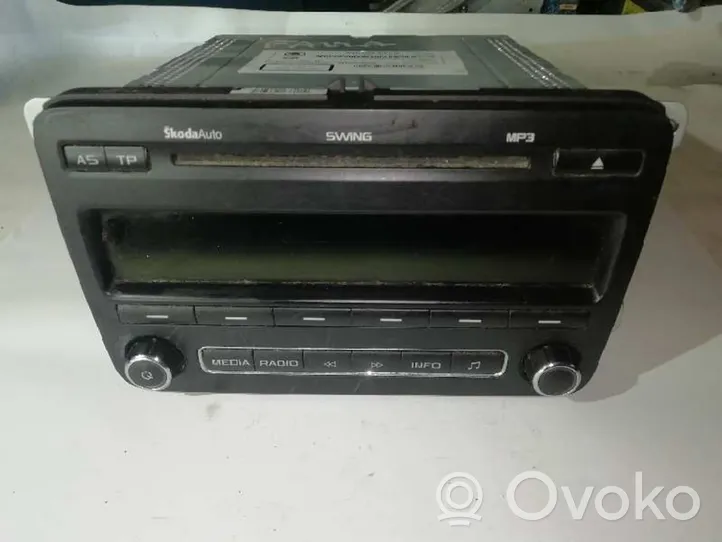 Skoda Fabia Mk1 (6Y) Panel / Radioodtwarzacz CD/DVD/GPS 5J0035161D
