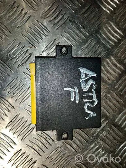 Opel Astra F Door central lock control unit/module 90359788