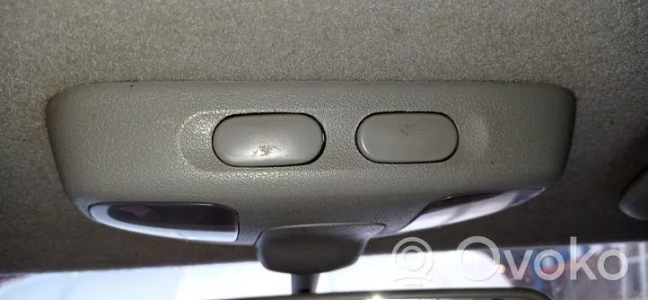 Nissan NP300 Panel oświetlenia wnętrza kabiny 