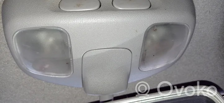 Nissan NP300 Panel oświetlenia wnętrza kabiny 