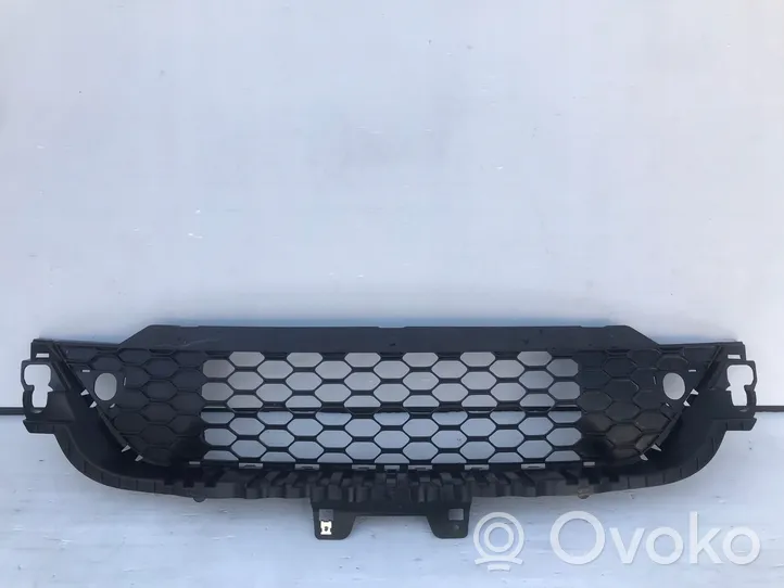 Iveco Daily 6th gen Front grill 5801529764