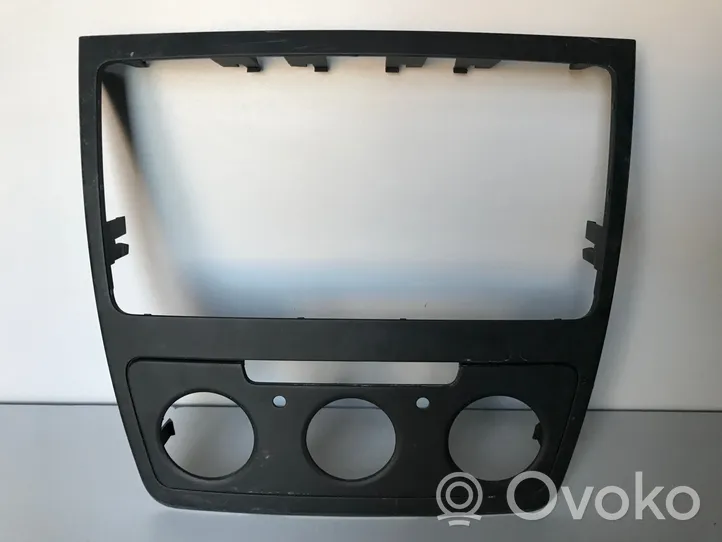 Skoda Yeti (5L) Panel klimatyzacji / Ogrzewania 5L0858069