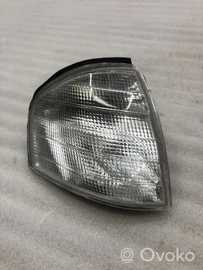 Mercedes-Benz C W202 Etusumuvalo HALOGEN