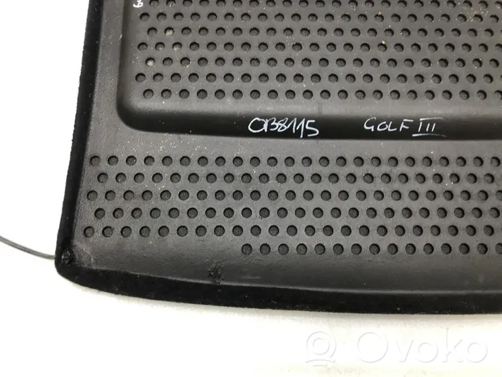 Volkswagen Golf III Grilles/couvercle de haut-parleur arrière 