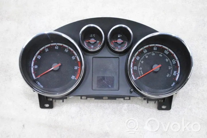 Opel Meriva B Speedometer (instrument cluster) 13346176