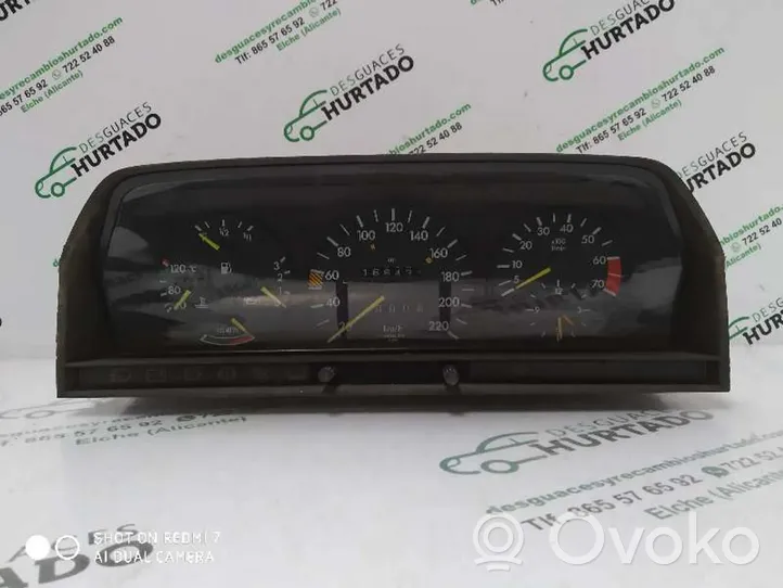 Mercedes-Benz 190 W201 Tachimetro (quadro strumenti) 110902051012