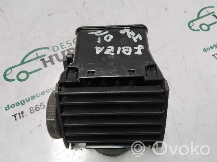 Seat Ibiza II (6k) Dash center air vent grill 6K0819703B