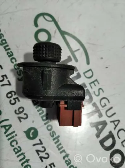 Citroen C3 Interruptor del espejo lateral 185526