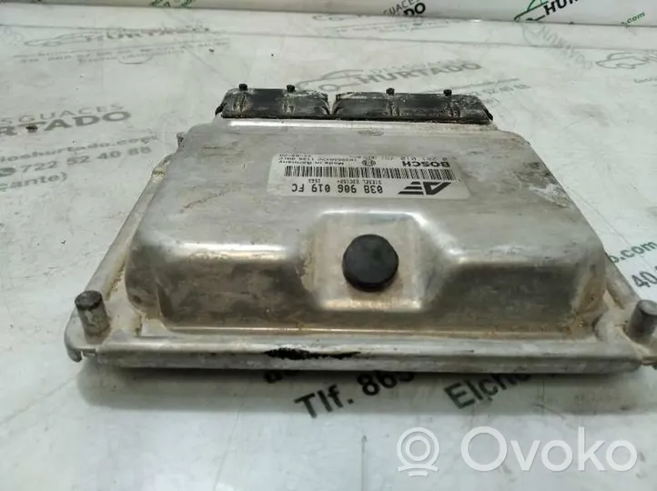 Volkswagen Sharan Dzinēja vadības bloks 0281010751