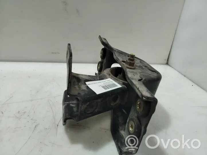 Nissan Vanette Engine mount bracket 